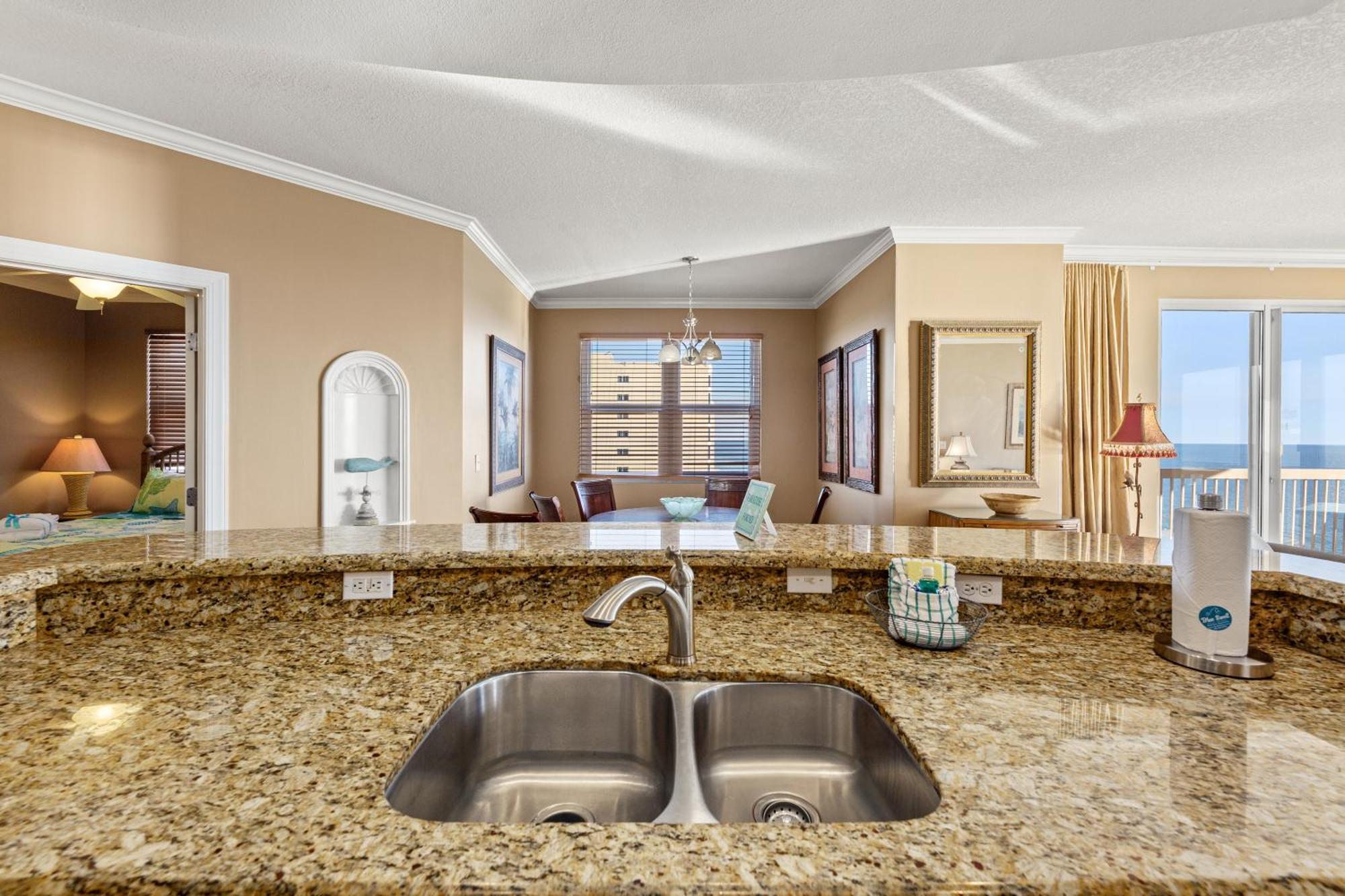 Gulf Front Master Bedroom! 2 Pools & Hot Tubs! Sleeps 8! Панама Сити Бийч Екстериор снимка
